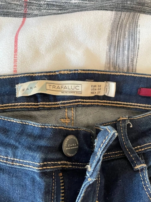 Джинсы Zara